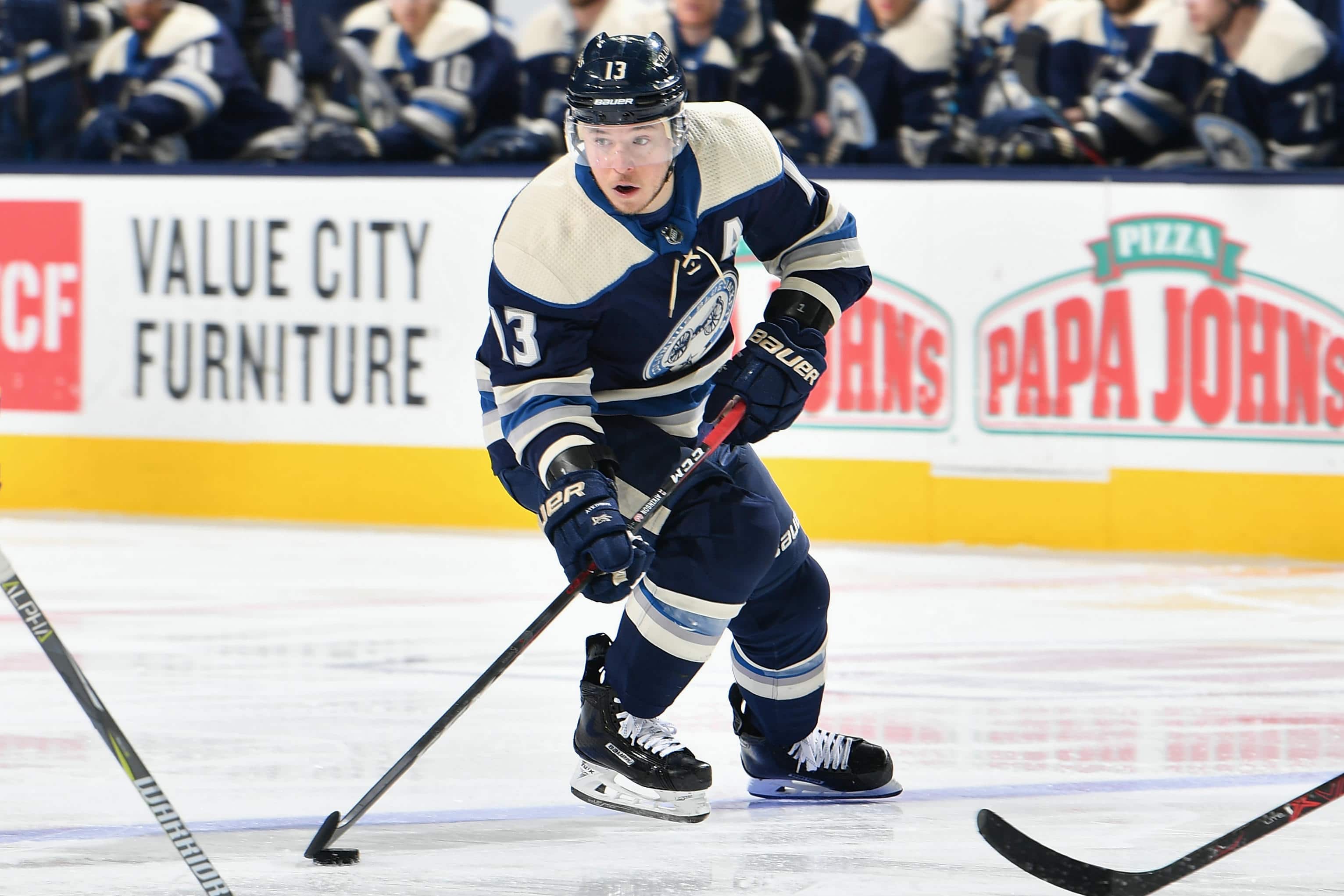 Why are So Many Hockey Players Left Handed: Uncovering the Mystery