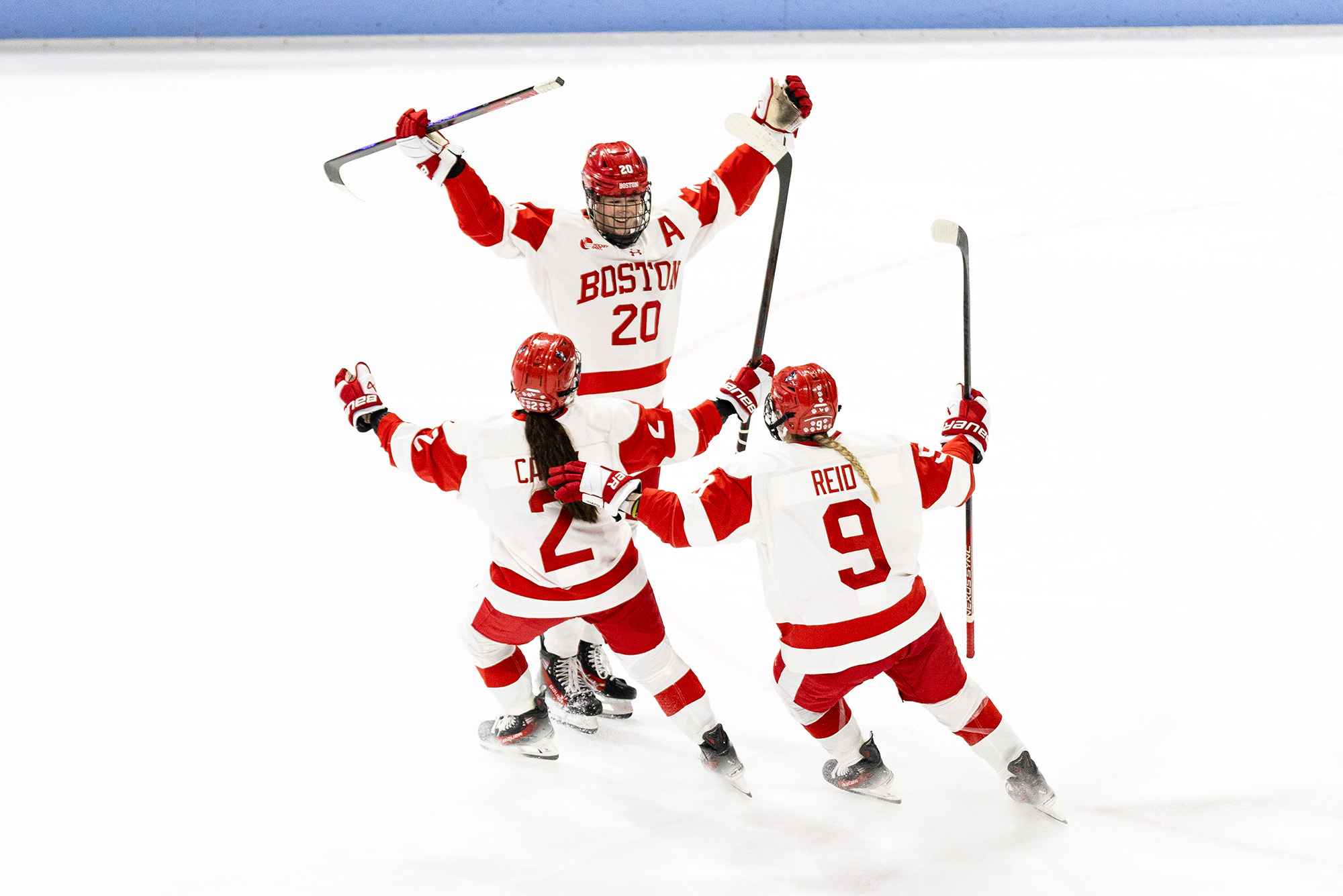 How Do Hockey Players Know When to Sub: Expert Strategies Revealed
