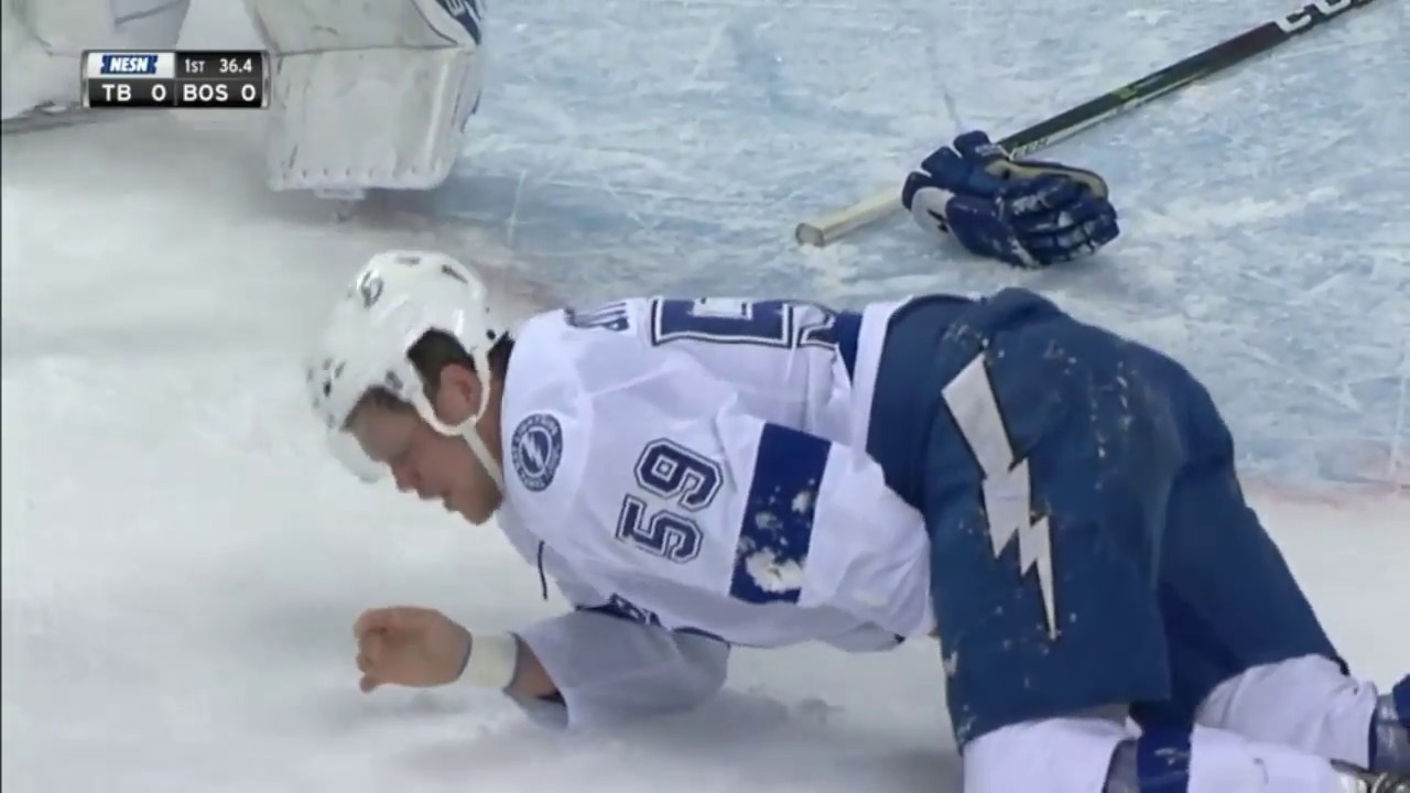 What is Spearing in Hockey: Understanding the Dangerous Penalty