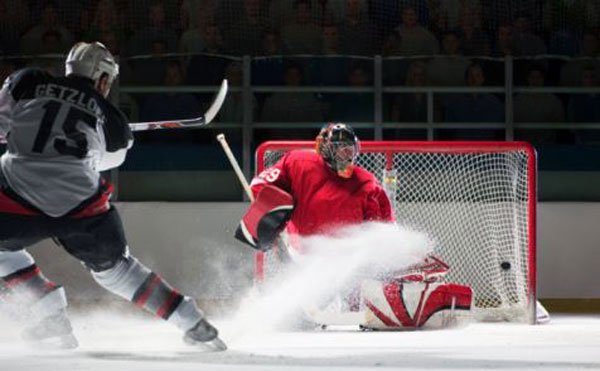 How to Score in Hockey: Proven Tips to Boost Your Game