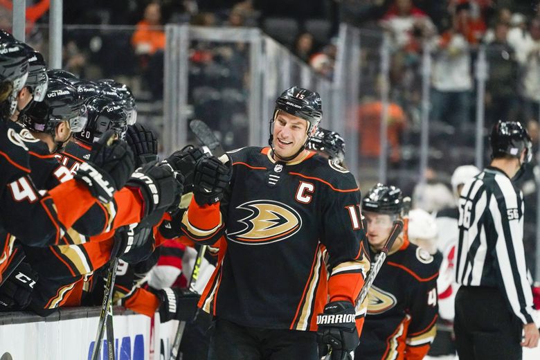 Are There International Hockey Games Like in Mighty Ducks 2: The Ultimate Guide